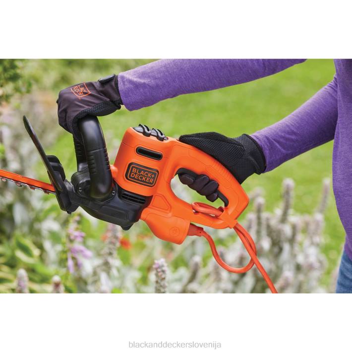 BLACK+DECKER 18-palčne električne škarje za živo mejo 8B2Z503 na prostem - Image 3