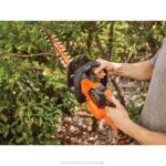 BLACK+DECKER 20 V max litijeve 22 in. powercut škarje za živo mejo 8B2Z514 na prostem - Image 9