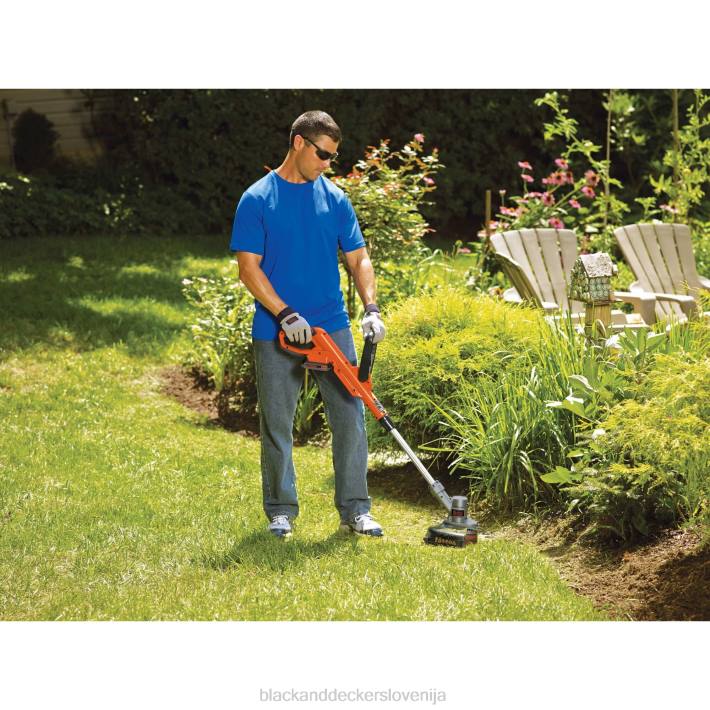 BLACK+DECKER 20v max litij trimer z nitko 12in 8B2Z483 na prostem - Image 1