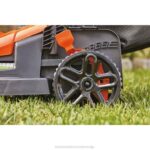 BLACK+DECKER električna kosilnica 12-amp 17-palčna 8B2Z420 na prostem - Image 5