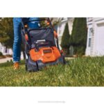 BLACK+DECKER električna vrtna kosilnica 10-amp 15-palčna na kabel 8B2Z427 na prostem