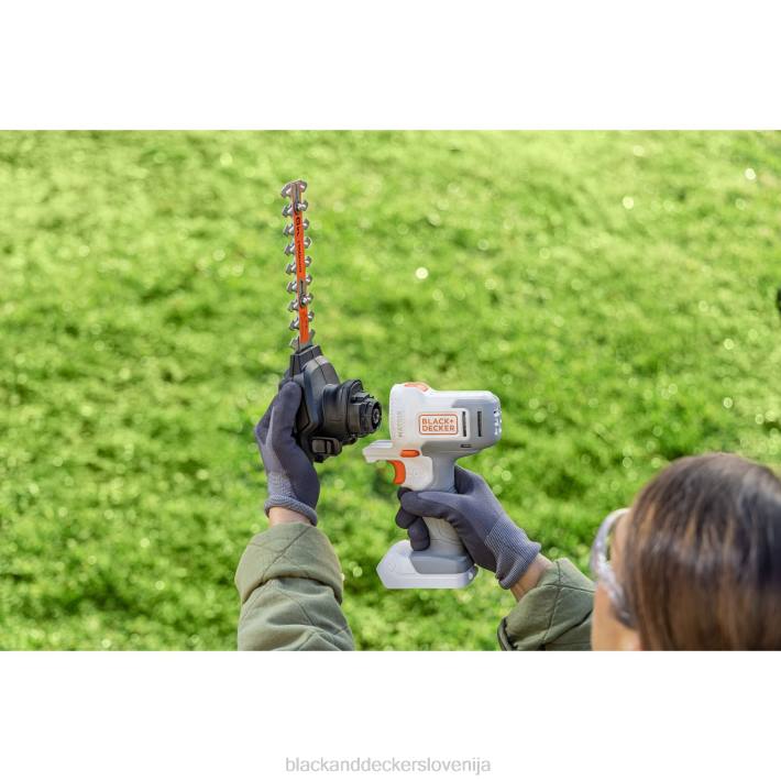 BLACK+DECKER matrix strižni nastavek za grmičevje s kovčkom za shranjevanje 8B2Z403 na prostem - Image 1