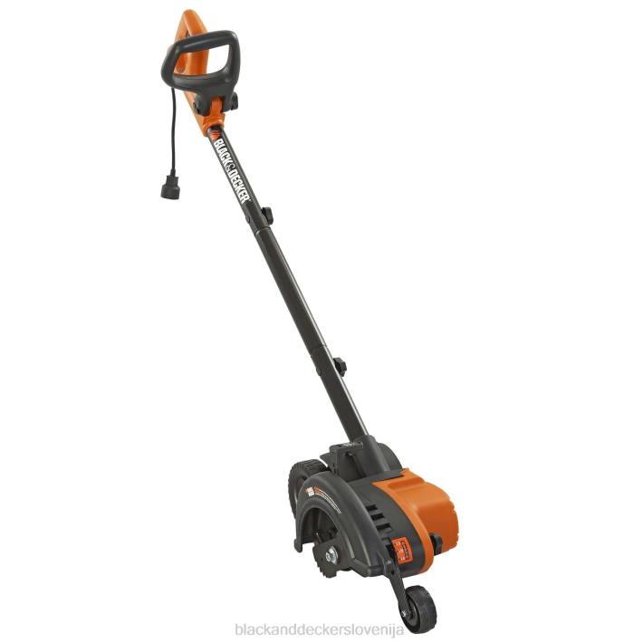 BLACK+DECKER robnik in rovokopač 2-v-1 12-amp 8B2Z494 na prostem - Image 2