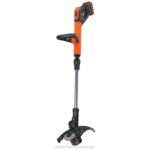 BLACK+DECKER 12-palčni obrezovalnik z vrvico maks. 20 V 8B2Z479 na prostem - Image 2