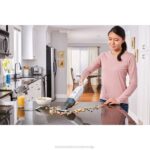 BLACK+DECKER 12 V ročni brezžični sesalnik za prah AdvancedClean z osnovnim polnilnikom 8B2Z25 čiščenje