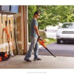 BLACK+DECKER 20v max akumulatorski pometač 8B2Z429 na prostem - Image 3