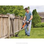 BLACK+DECKER 2-stopenjski 12-palčni brezžični prirezovalnik z vrvico največ 20 V 8B2Z484 na prostem - Image 3