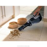 BLACK+DECKER Litijev ročni vakuum z največ 20 V 8B2Z9 čiščenje