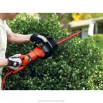 BLACK+DECKER škarje za živo mejo z vrtljivim ročajem rezila z dvojnim rezilom 3,3 ampera 24 palcev 8B2Z495 na prostem - Image 9