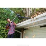 BLACK+DECKER yardmaster 20v maks. priključek za žlebove za pihalnik listja 8B2Z451 na prostem - Image 3